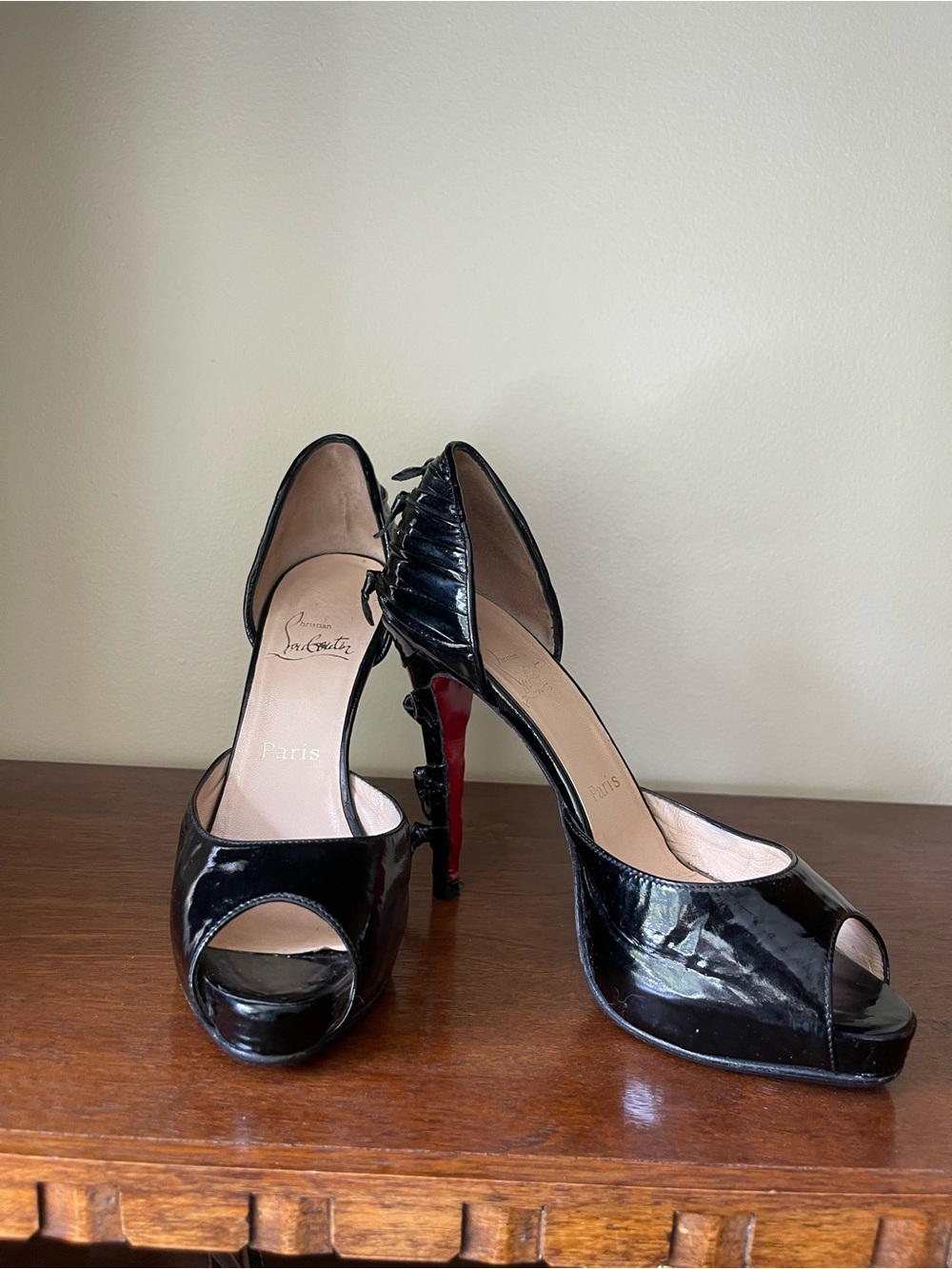 Christian Louboutin Madame Butterfly D’Orsay Black Patent Red Bottom Heels EU 38 - Picture 15 of 15